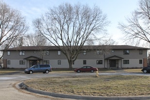 421 Oakland Ave in South Beloit, IL - Building Photo