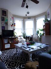 37 Parker Hill Ave, Unit 2 in Boston, MA - Foto de edificio - Building Photo