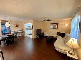 521 Capri K in Delray Beach, FL - Building Photo