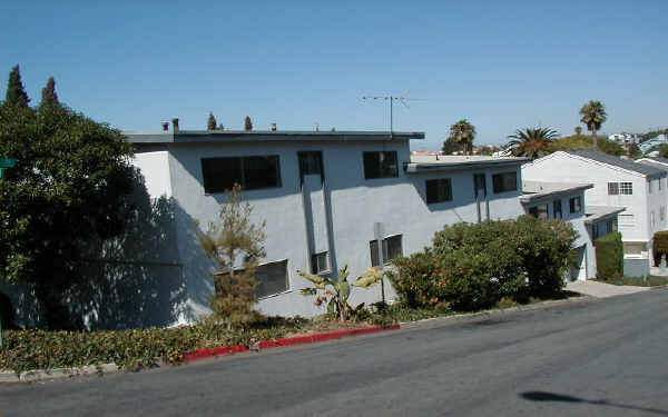 One Twenty Apartments in El Segundo, CA - Building Photo - Building Photo
