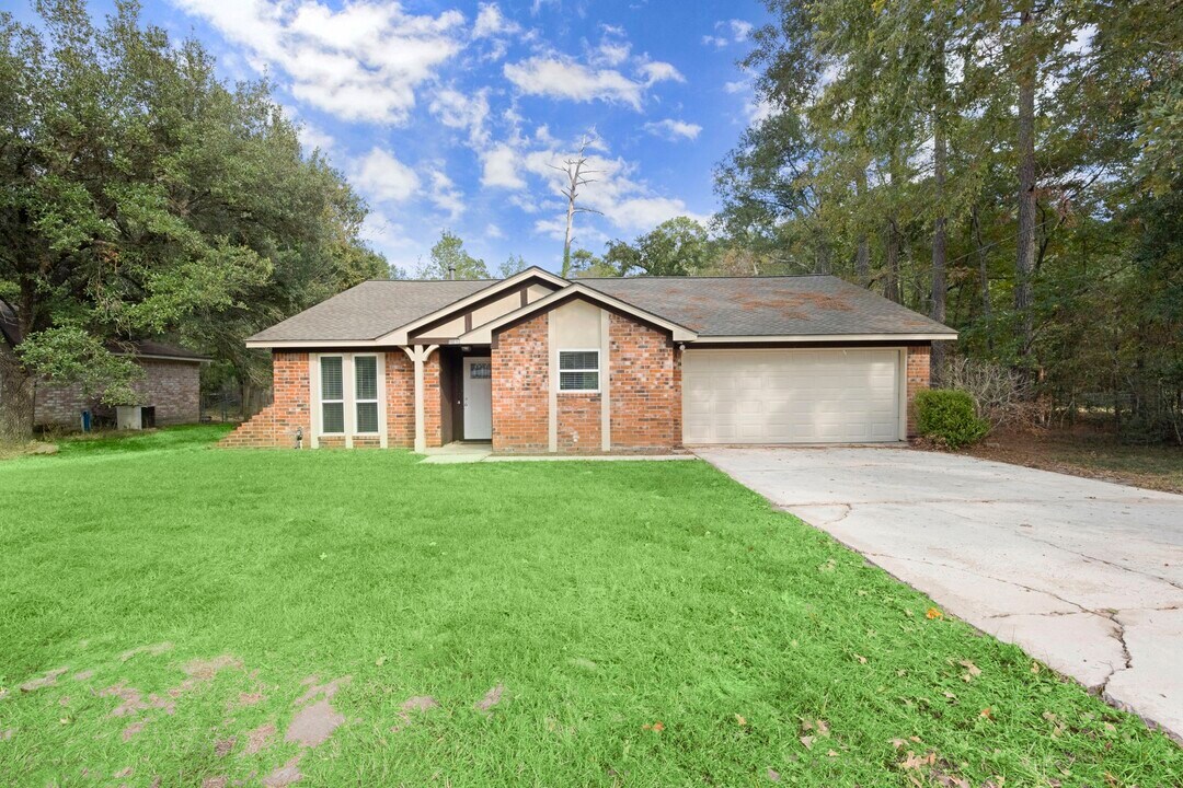 25822 Glen Loch Dr in Spring, TX - Building Photo