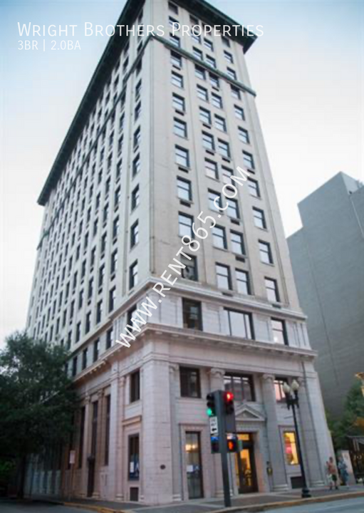 531 S Gay St in Knoxville, TN - Building Photo