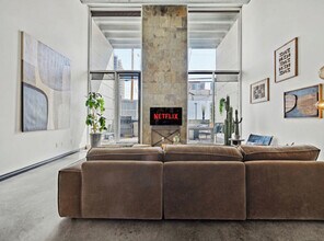 10303-10107 107 St NW in Edmonton, AB - Building Photo - Building Photo