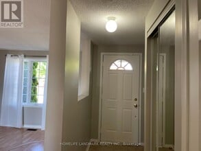 53 Garibaldi Dr in Barrie, ON - Building Photo - Building Photo