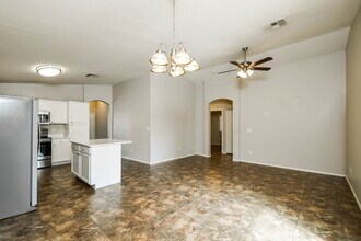 823 W Bowker St in Phoenix, AZ - Building Photo - Building Photo