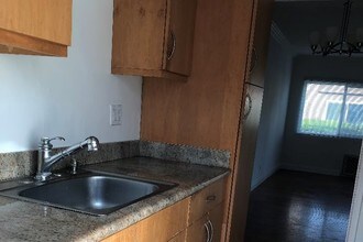 5549 Costello Ave, Unit 1/2 in Los Angeles, CA - Building Photo - Building Photo