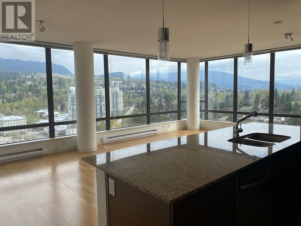 400-2400 Capilano Rd in Port Moody, BC - Building Photo