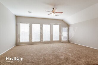 2703 Facet Creek Dr in Fresno, TX - Foto de edificio - Building Photo