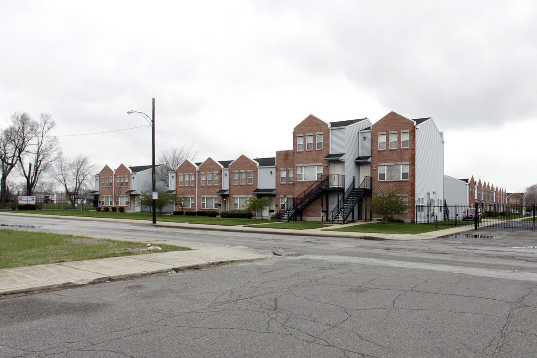 Madison Avenue Townhomes in Gary, IN - Building Photo