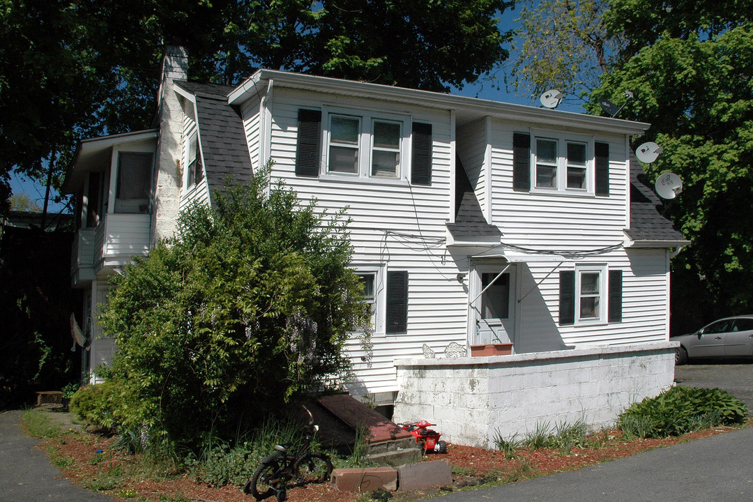 45 Prospect St in Newburgh, NY - Building Photo