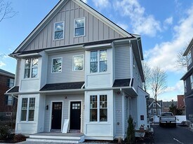 75 Floral St in Newton, MA - Building Photo