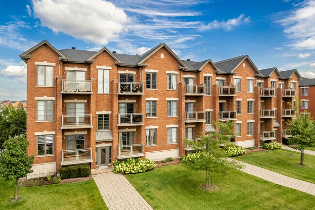 14281 Cavendish Boul in Montréal, QC - Building Photo - Building Photo