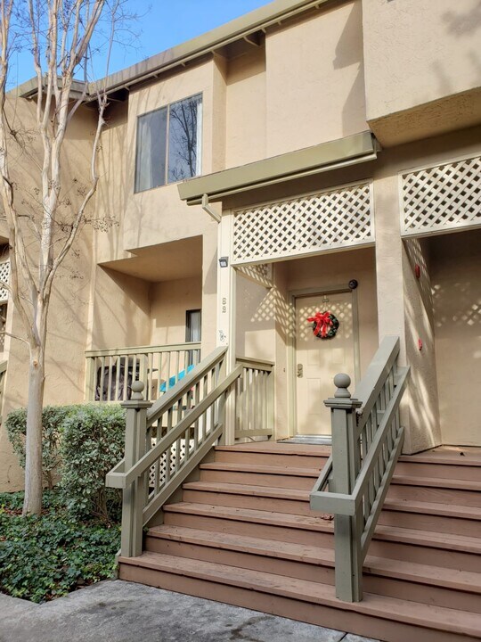 1911 Magdalena Cir in Santa Clara, CA - Building Photo