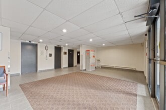 360 Caron Ave in Windsor, ON - Building Photo - Building Photo