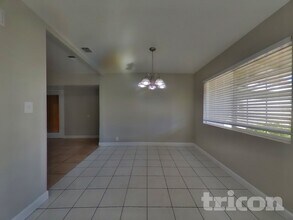 684 Brown Ave in Yuba City, CA - Building Photo - Building Photo