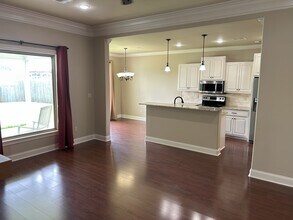 102 Overbrook Dr in Broussard, LA - Building Photo - Building Photo