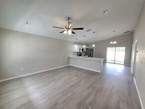 10864 SE 66th Terrace in Belleview, FL - Building Photo - Building Photo