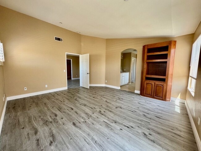 6927 Tailwind Ln in Fontana, CA - Building Photo - Building Photo