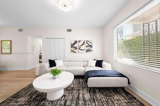 1471 Lincoln Terrace in Miami Beach, FL - Building Photo - Building Photo