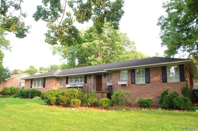 property at 1406 E Olive Dr SE