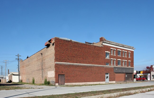 Sid's Tower in Muskegon, MI - Building Photo - Building Photo