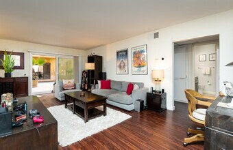 1730 Camino Palmero St in Los Angeles, CA - Building Photo - Building Photo