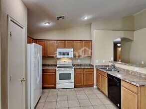1172 E Elm Rd in San Tan Valley, AZ - Building Photo - Building Photo