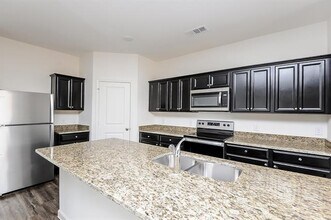 513 Scuttle Dr in Crowley, TX - Building Photo - Building Photo