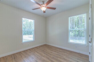 12871 Oak Barrel Rd in Willis, TX - Building Photo - Building Photo