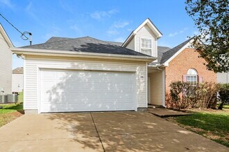 1238 Shannon Ln in La Vergne, TN - Building Photo - Building Photo