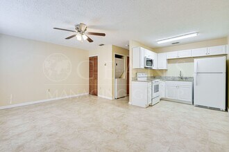 1290 9th St in Daytona Beach, FL - Building Photo - Building Photo