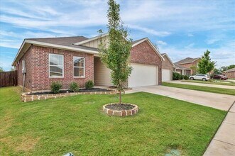 10357 Jameson Ln in Crowley, TX - Building Photo - Building Photo