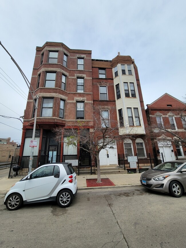 1340 W 18th Pl