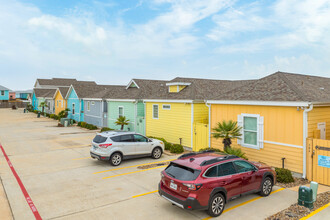 Pirates Bay in Port Aransas, TX - Building Photo - Building Photo