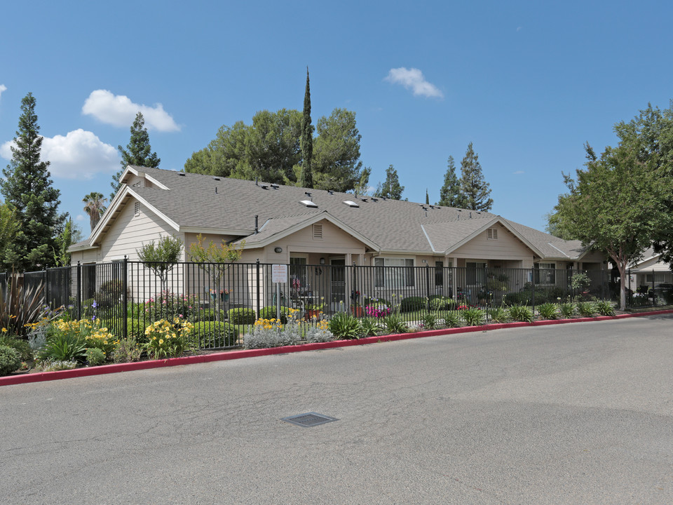 Claremont Senior Apartments in Clovis, CA - Building Photo