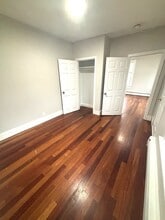 579 Willow St, Unit Unit #3F in Woonsocket, RI - Foto de edificio - Building Photo