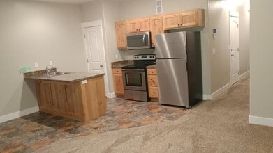 660 Ruby Cir in Shelley, ID - Building Photo - Building Photo