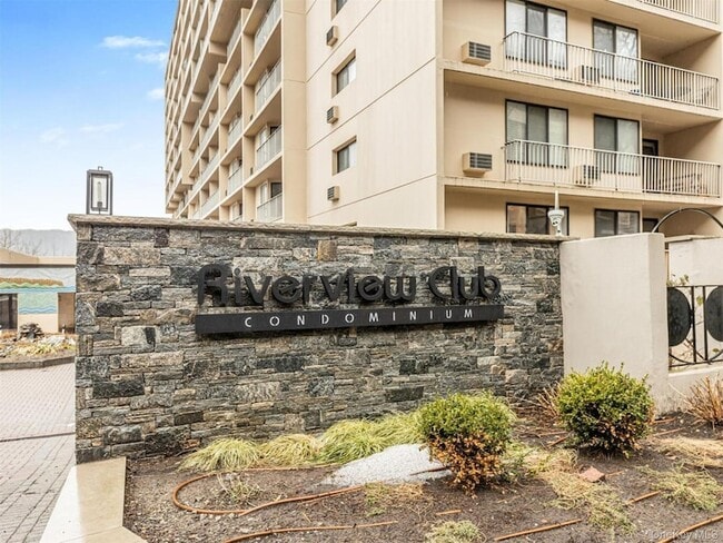 property at 1155 Warburton Ave