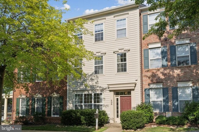 property at 406 Chestnut Hill St