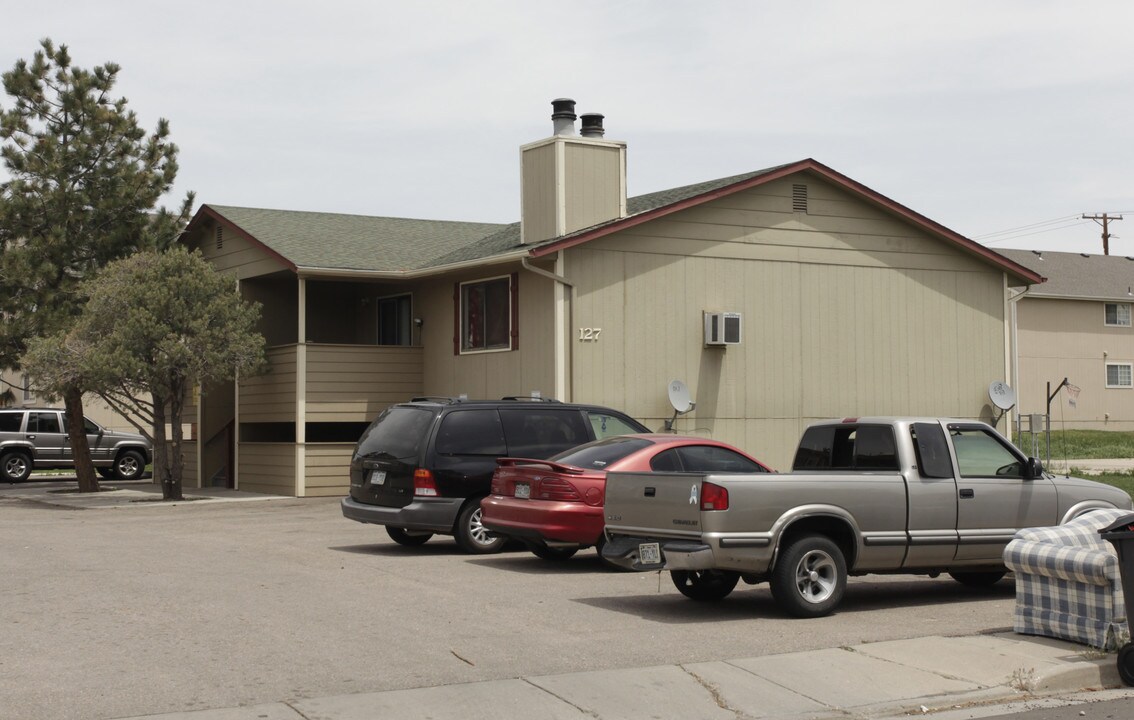 127 Juniper Pl in Loveland, CO - Building Photo