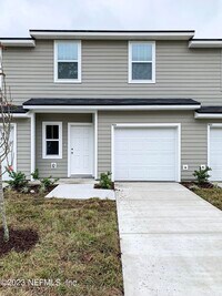 7624 Rain Forest Dr W