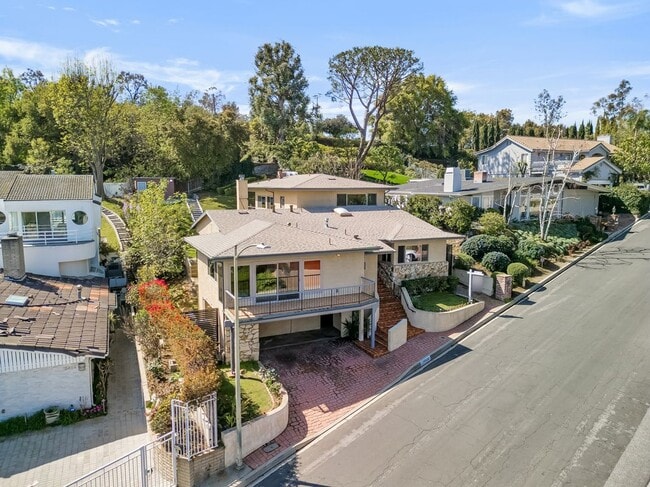 property at 15470 Longbow Dr