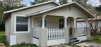 1240 6th St NE in Winter Haven, FL - Building Photo