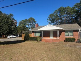 701 Eastwood Rd in Wilmington, NC - Building Photo