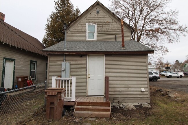 1717 W Maxwell Ave in Spokane, WA - Building Photo - Building Photo