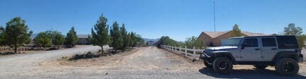 831 David Adam Rd in Pahrump, NV - Building Photo - Building Photo