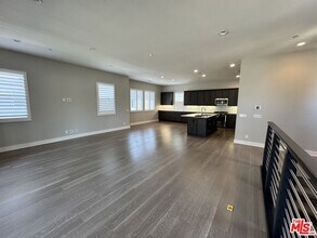 224 Follyhatch in Irvine, CA - Building Photo - Building Photo