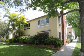 9173 Alden Dr in Beverly Hills, CA - Building Photo - Building Photo