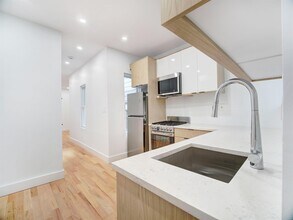 151 Williams Ave in Jersey City, NJ - Building Photo - Building Photo