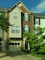 11309 Kings Crest Ct in Fredericksburg, VA - Building Photo